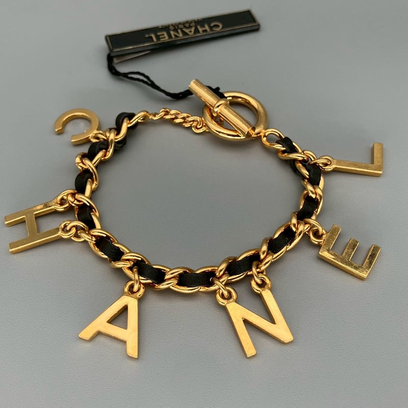 CHANEL (シャネル) ヴィンテージ ロゴ レザー ブレスレット | Cattleya