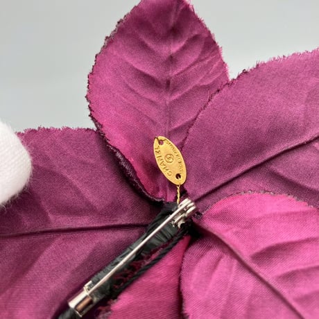 CHANEL (シャネル) ヴィンテージ スエード リーフモチーフ ブローチ コサージュ
