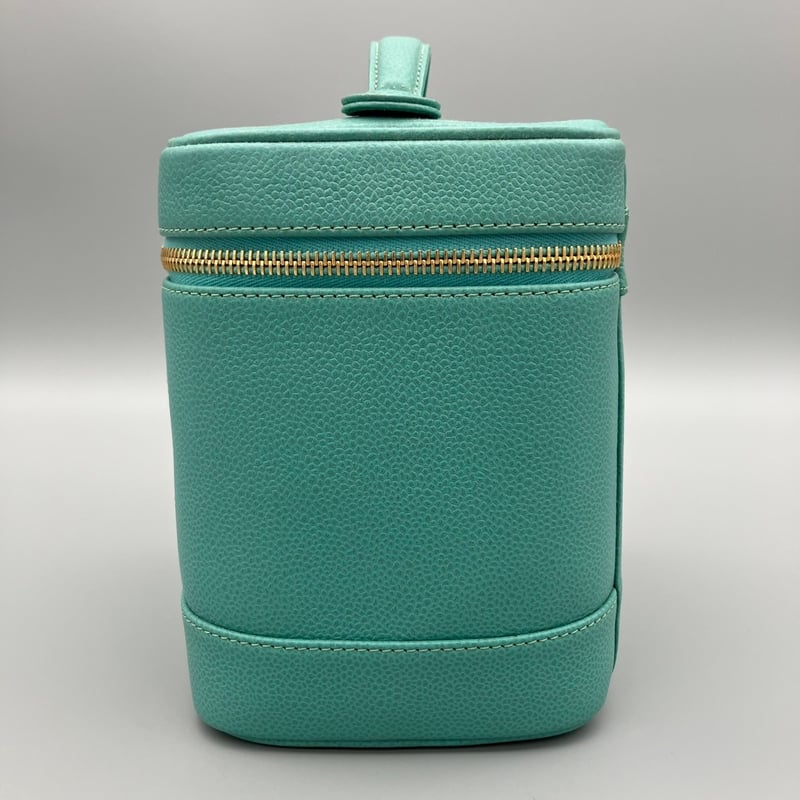 CHANELシャネルvintageヴィンテージヴァニティ　化粧ポーチミント CHANELシャネルvintageヴィンテージヴァニティ 化粧ポーチミント