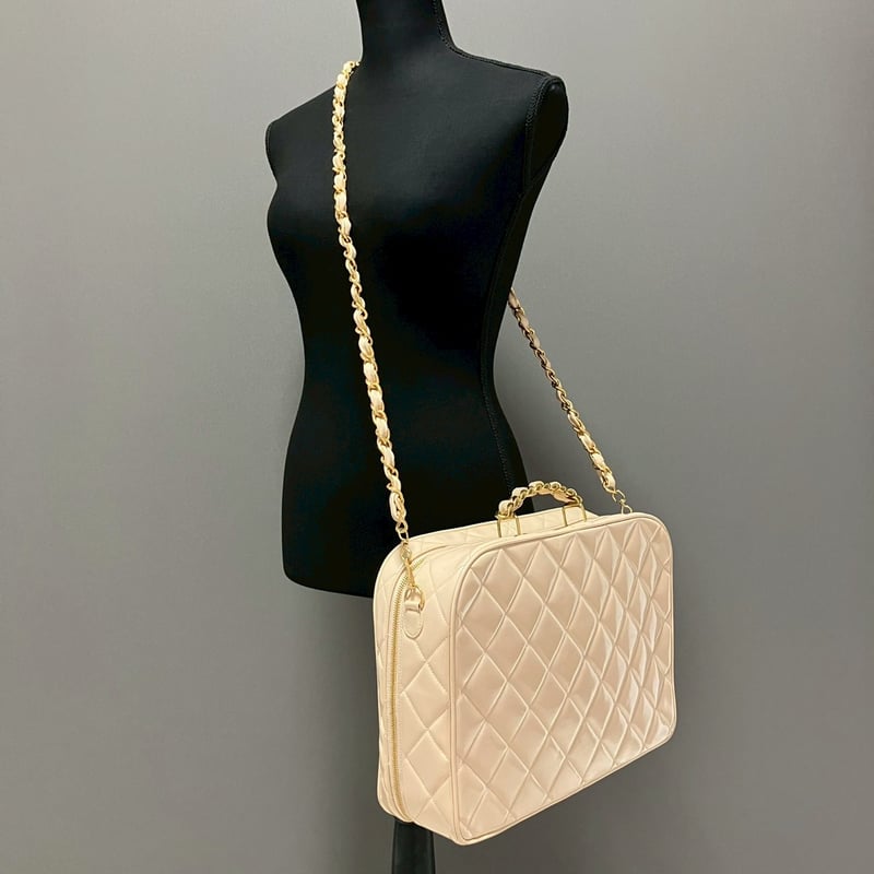 CHANEL ♡ パテントレザー バッグ CHANEL シャネル ハンドバッグ トートバッグ チョコバー エナメル