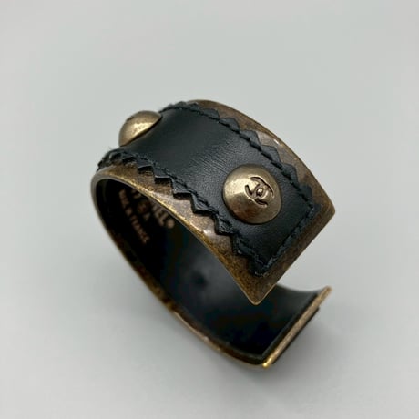 CHANEL (シャネル) ヴィンテージ ココマーク レザー バングル