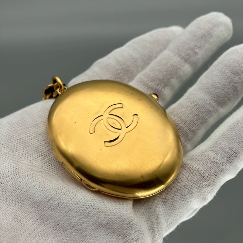 シャネルペンダントトップヴィンテージ CHANEL (シャネル) ヴィンテージ ロケットペンダント グリポア