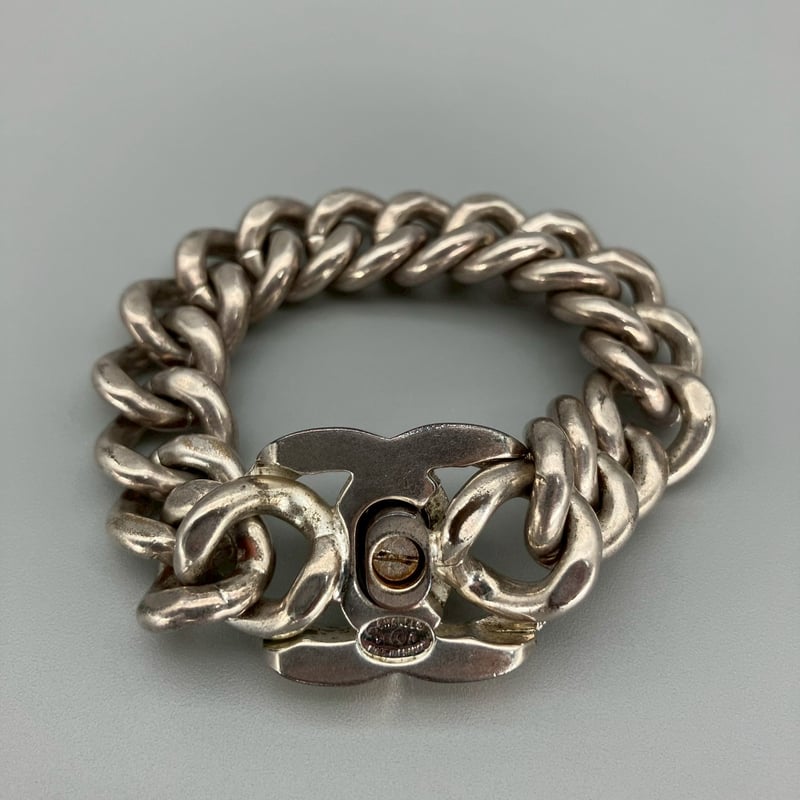 CHANEL ブレスレット　チャーム　シルバー　ヴィンテージ CHANEL/シャネル】ロゴプレート ブレスレット シルバー 腕周り約
