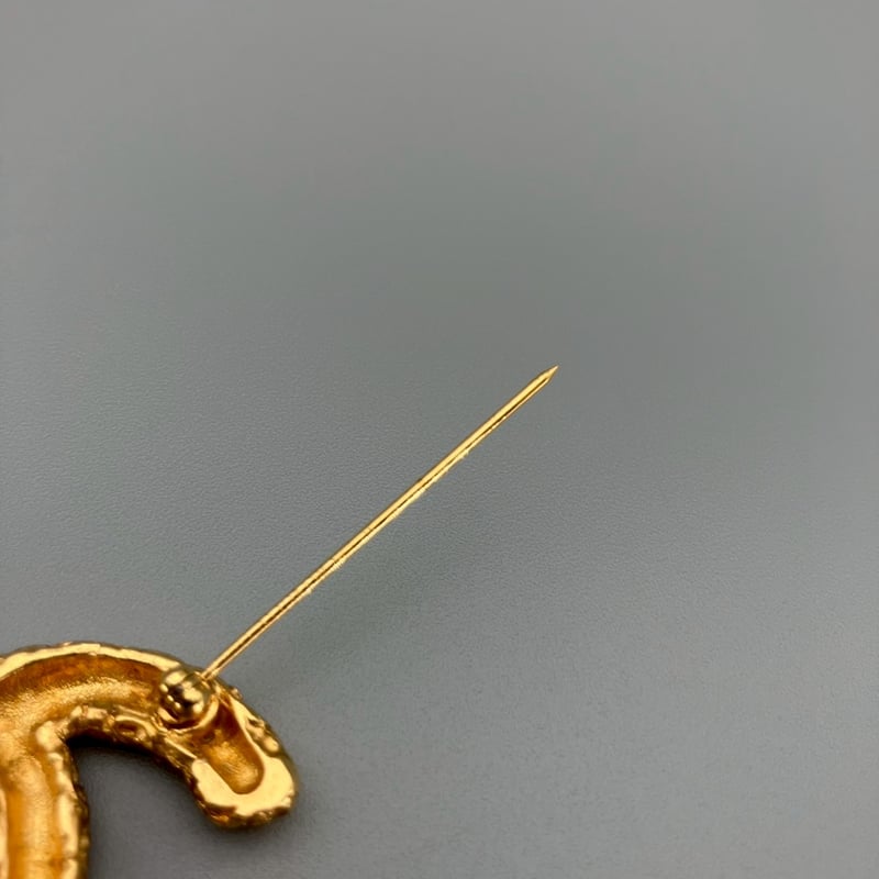 CHANEL (シャネル) ヴィンテージ ココマーク 溶岩 ブローチ