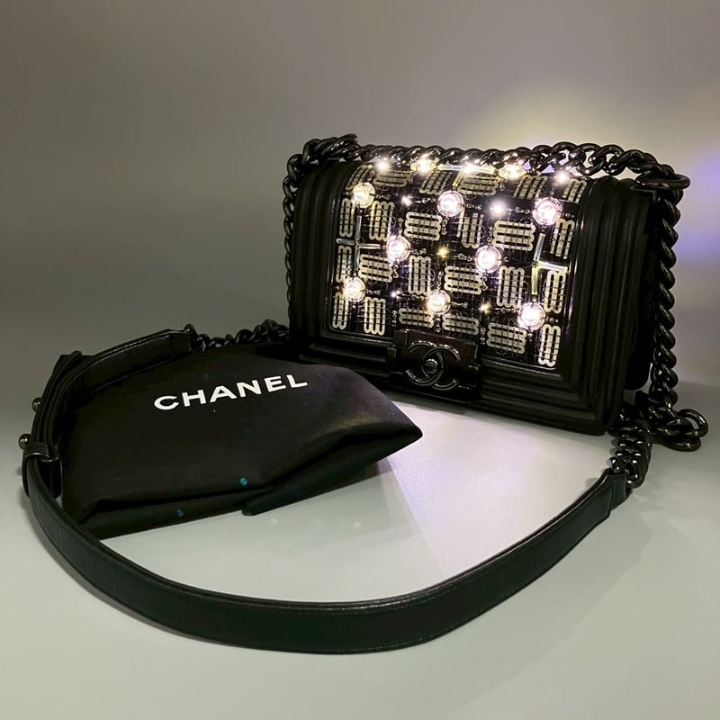 CHANEL (シャネル) 電球 LED ココマーク ショルダーバッグ