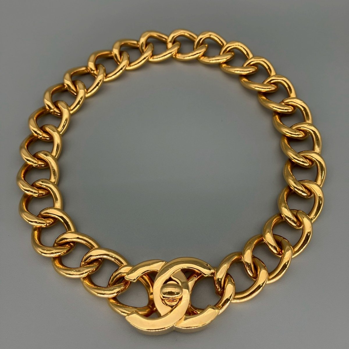 ♡CHANELシャネル　ヴィンテージ　ターンロック　ブローチ・シルバー♡ 楽天市場】シャネル ブローチ シルバーの通販