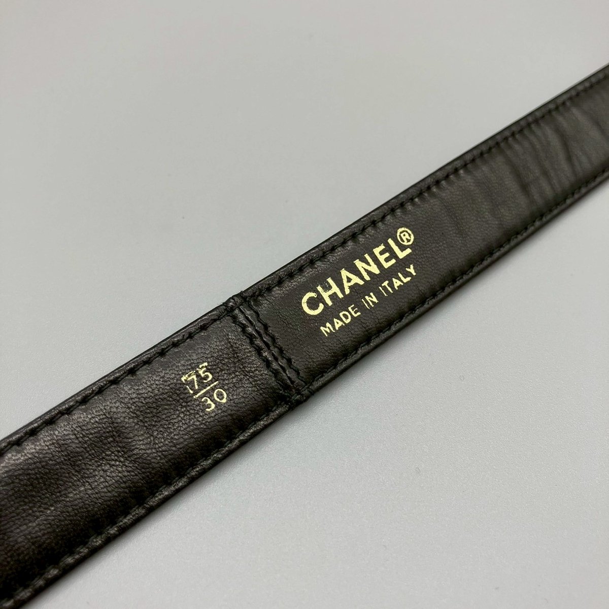 CHANEL (シャネル) ヴィンテージ ターンロック ココマーク ラムスキン
