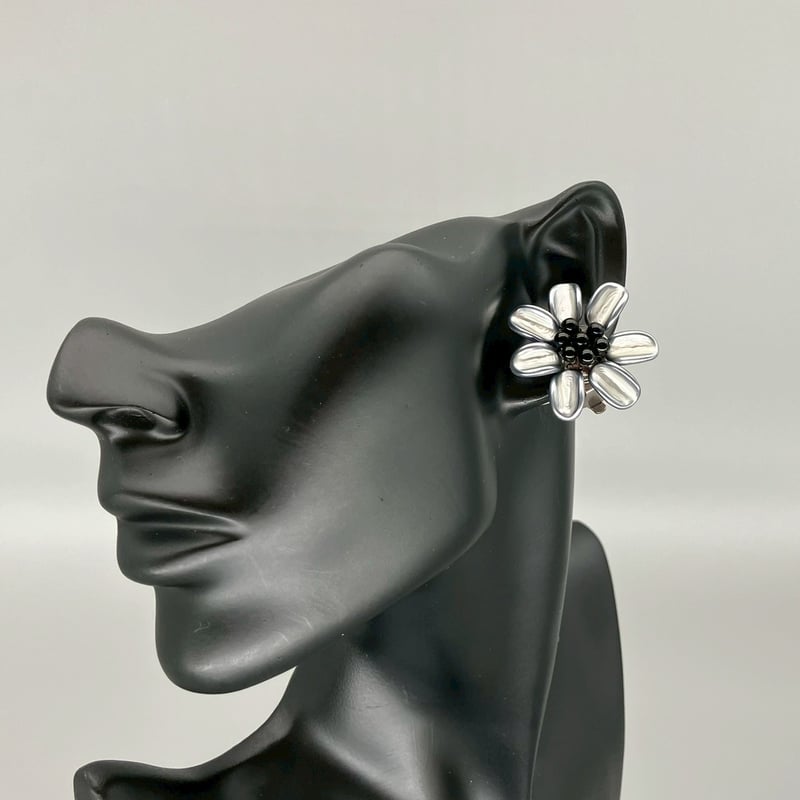 CHANEL (シャネル) ヴィンテージ フラワー ビーズ イヤリング