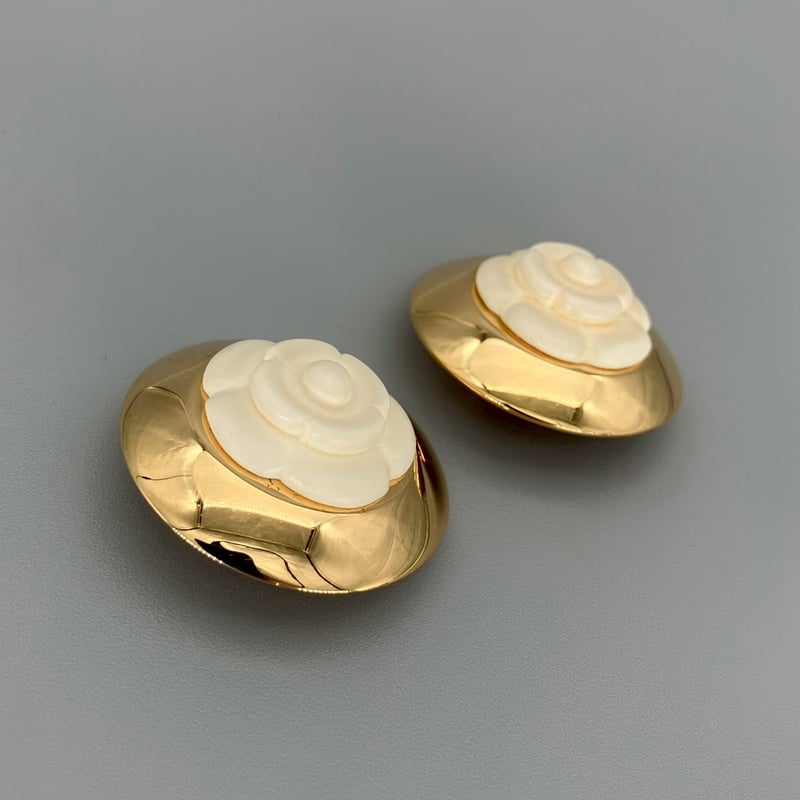 CHANEL (シャネル) ヴィンテージ カメリア ラウンド イヤリング