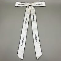 CHANEL (シャネル) ヴィンテージ リボン ロゴ ブローチ