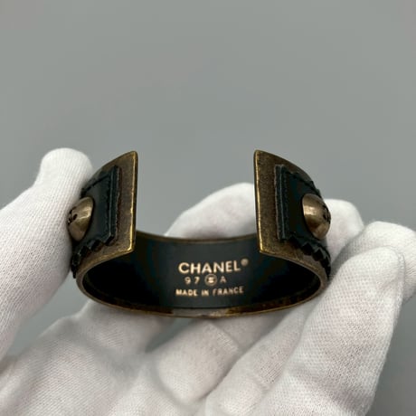 CHANEL (シャネル) ヴィンテージ ココマーク レザー バングル