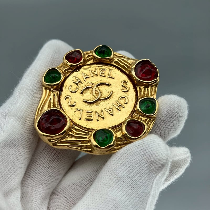 CHANEL カラフルストーンブローチ CHANEL (シャネル) ヴィンテージ カラーストーン グリポア ココマーク