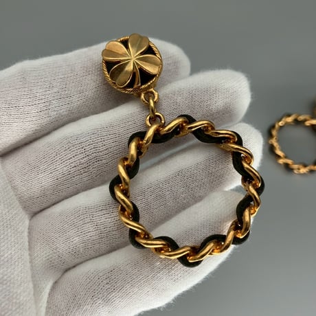 CHANEL (シャネル) ヴィンテージ クローバー 四葉 レザー スイング イヤリング