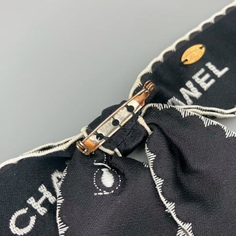 CHANEL (シャネル) ヴィンテージ リボン ロゴ ブローチ