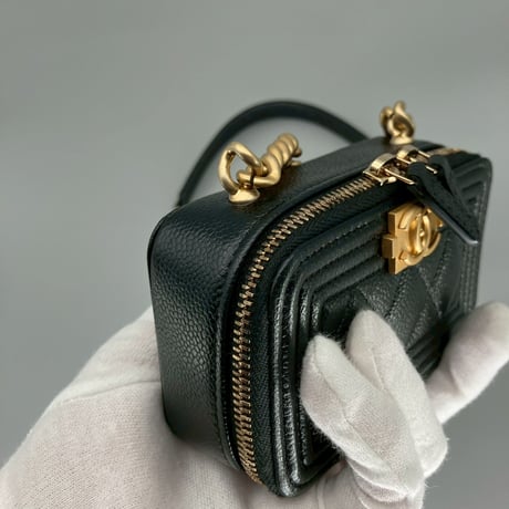 CHANEL (シャネル) ボーイシャネル キャビアスキン ココマーク ミニショルダーバッグ
