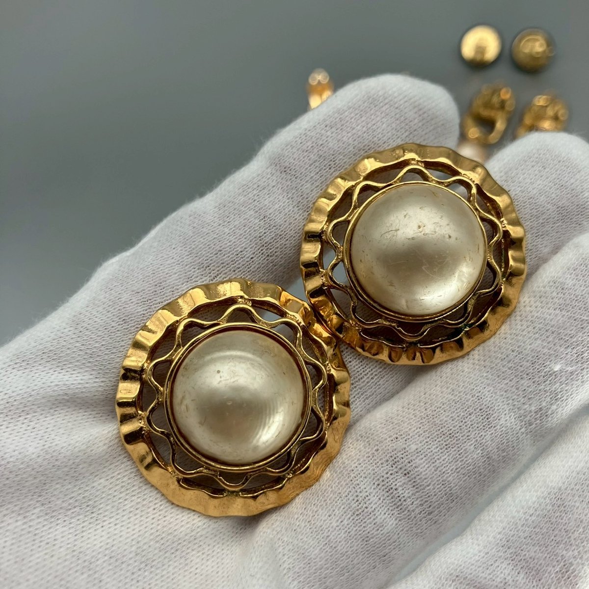 CHANEL パールとチェーンのイヤリング CHANEL パールとチェーンのイヤリング CHANEL (シャネル) ヴィンテージ