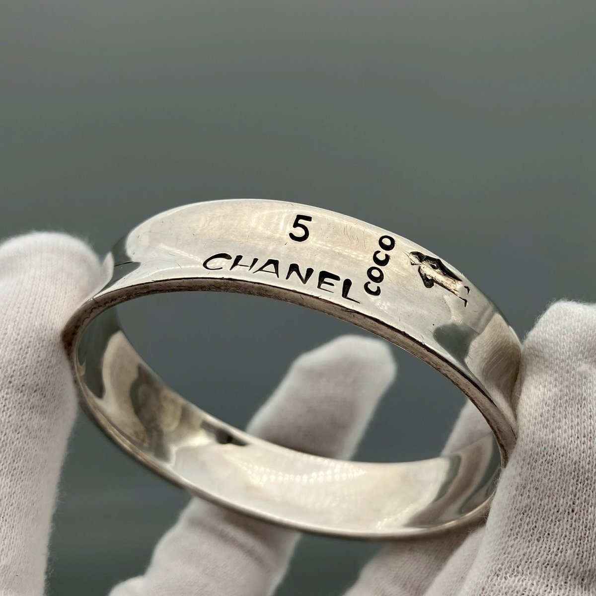 ヴィンテージ♥CHANEL♥シルバー♥バングル CHANEL (シャネル) ヴィンテージ シルバー925 ロゴ バングル | Cattleya