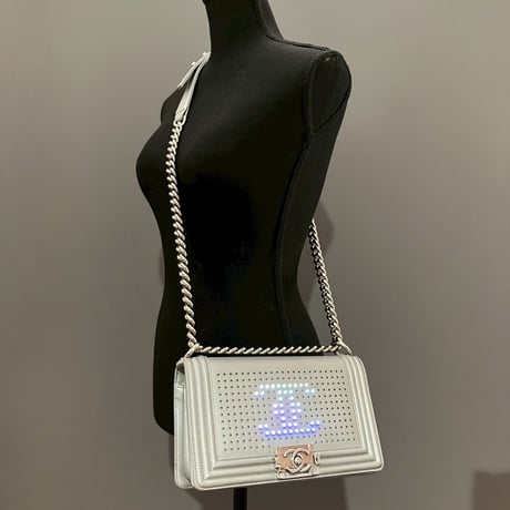 CHANEL (シャネル) 2017 プレタポルテコレクション LED レインボー ココマーク ショルダーバッグ