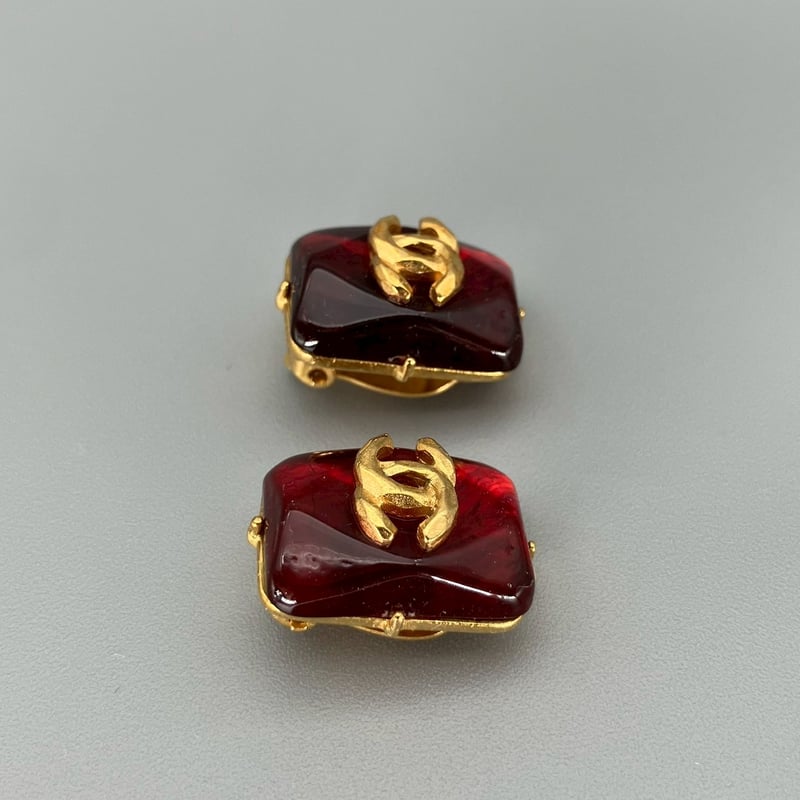 激レア CHANEL ピアス グリポア ココマーク カラーストーン 片耳 CHANEL (シャネル) ヴィンテージ カラーストーン グリポア ココマーク