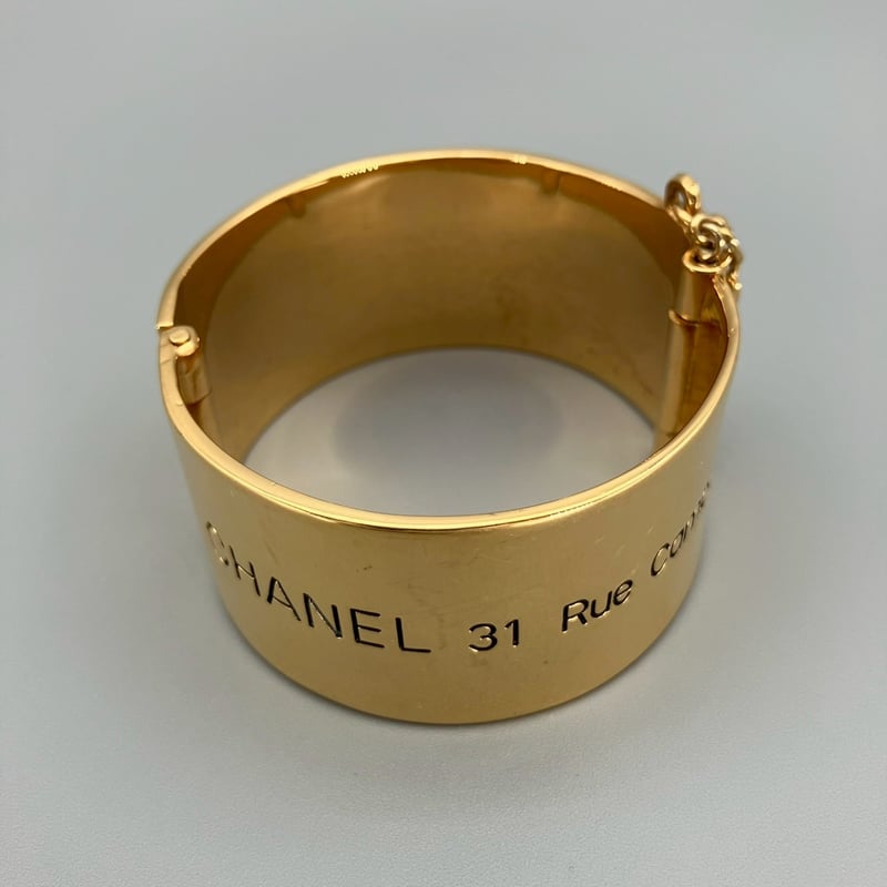 CHANEL コイン　バングル　ブレスレット　ヴィンテージ CHANEL (シャネル) ヴィンテージ パール ブレスレット バングル