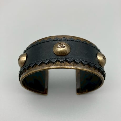 CHANEL ドット柄バングル　vintage CHANEL ドット柄バングル vintage CATEGORY BRACELETS
