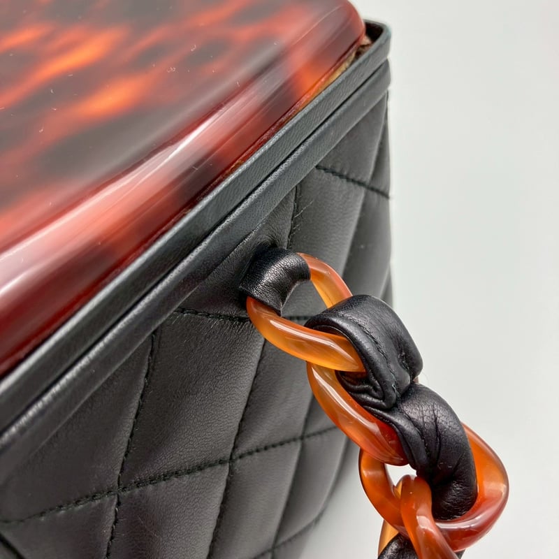 CHANEL (シャネル) ヴィンテージ べっ甲 ココマーク ラムスキン