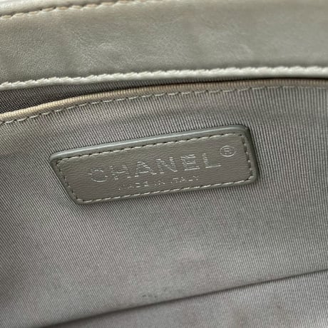 CHANEL (シャネル) 2017 プレタポルテコレクション LED レインボー ココマーク ショルダーバッグ