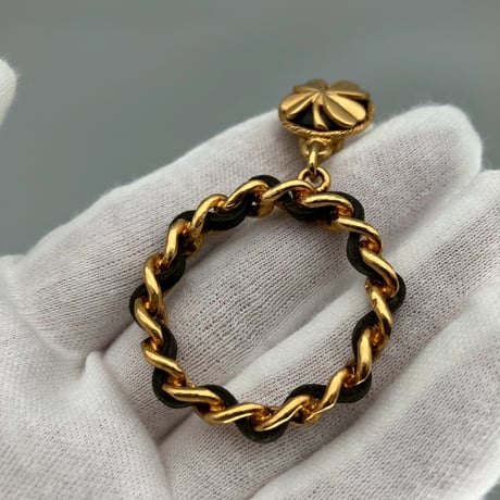 CHANEL (シャネル) ヴィンテージ クローバー 四葉 レザー スイング イヤリング