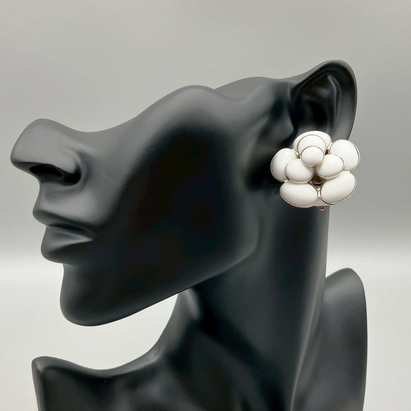 CHANEL (シャネル) ヴィンテージ カメリア フラワー アシンメトリー