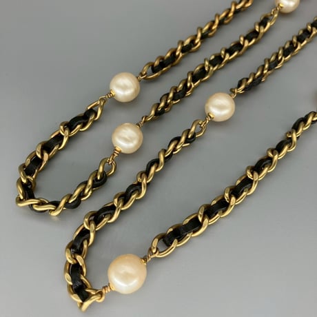 CHANEL (シャネル) ヴィンテージ パール レザーチェーン ロングネックレス