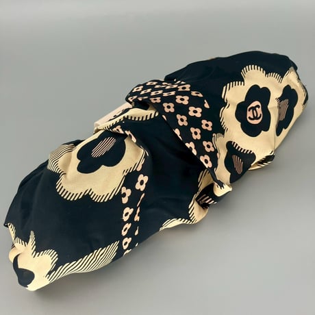 CHANEL (シャネル) ヴィンテージ カメリア フラワー ココマーク がま口 シルク クラッチバッグ ハンドバッグ