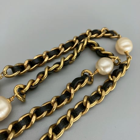 CHANEL (シャネル) ヴィンテージ パール レザーチェーン ロングネックレス