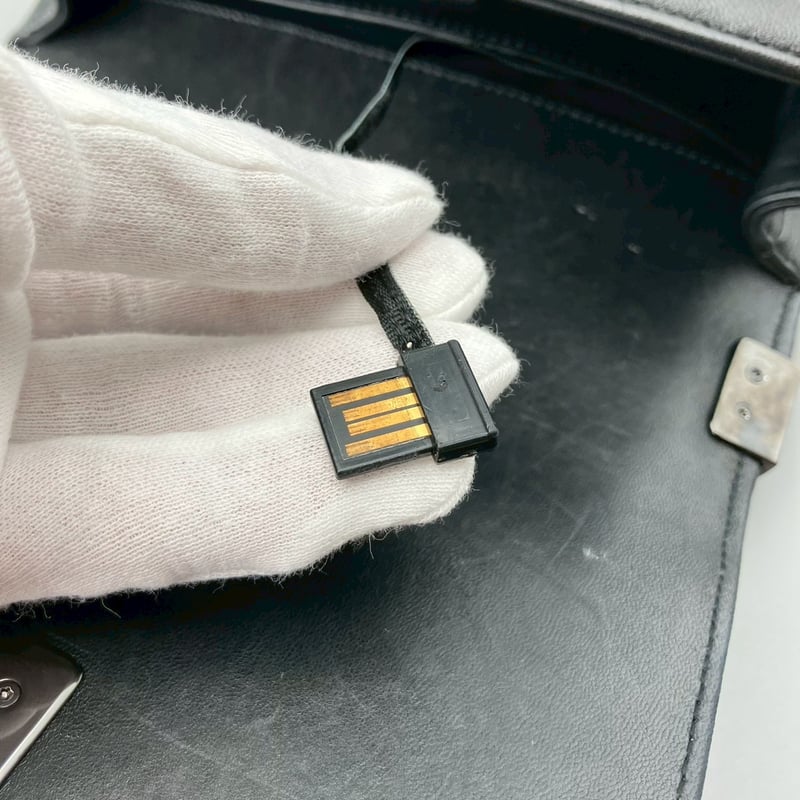 CHANEL (シャネル) 電球 LED ココマーク ショルダーバッグ | Cattleya