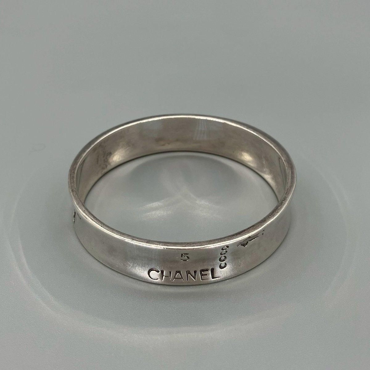 CHANEL (シャネル) ヴィンテージ シルバー925 ロゴ バングル | Cattleya
