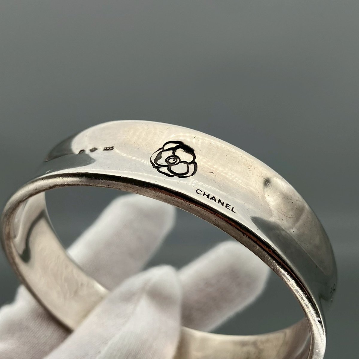 CHANEL (シャネル) ヴィンテージ シルバー925 ロゴ バングル | Cattleya