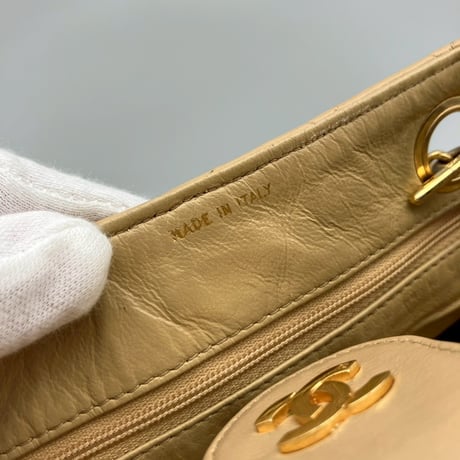 CHANEL (シャネル) ヴィンテージ マトラッセ ココマーク プッシュロック ベージュ ミニショルダーバッグ