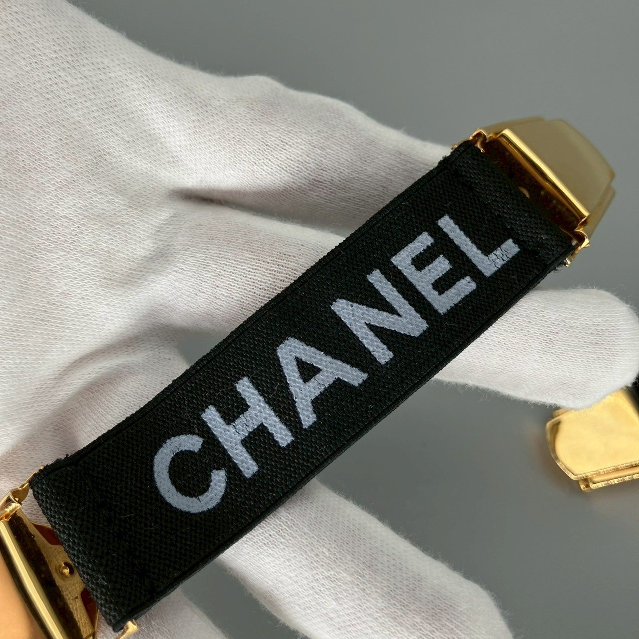 CHANEL (シャネル) ヴィンテージ ロゴ アームバンド | Cattleya Vintage