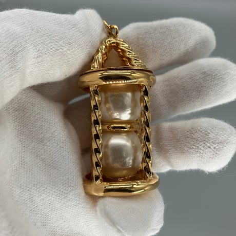 CHANEL (シャネル) ヴィンテージ 砂時計 パール チャーム ペンダントトップ