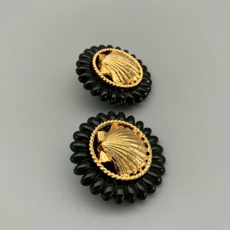 CHANEL (シャネル) ヴィンテージ 貝殻 シェル 大振り イヤリング