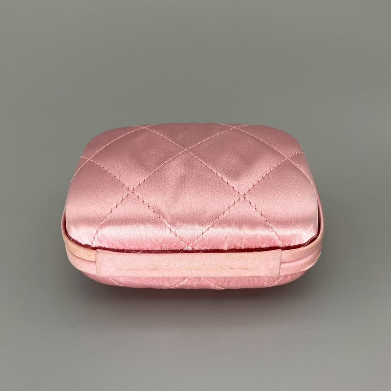 CHANEL (シャネル) ヴィンテージ サテン マトラッセ ピンク ミニポーチ