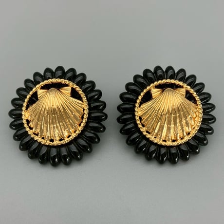 CHANEL (シャネル) ヴィンテージ 貝殻 シェル 大振り イヤリング