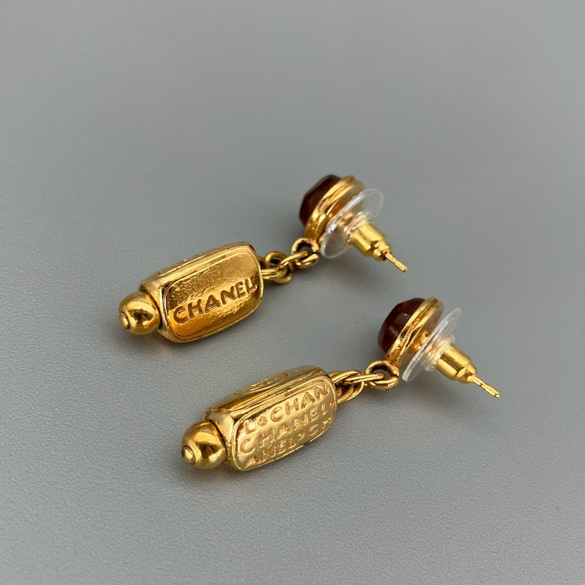 CHANEL (シャネル) ヴィンテージ カラーストーン グリポア ココマーク