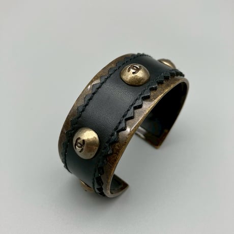 CHANEL (シャネル) ヴィンテージ ココマーク レザー バングル