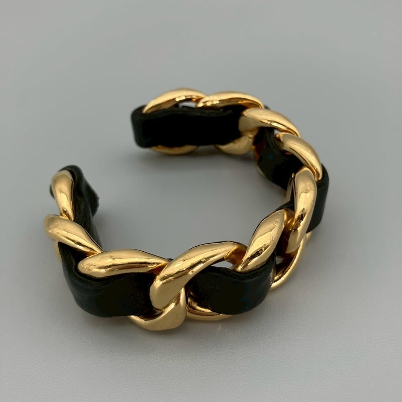 CHANEL チェーンバングル org.jpg