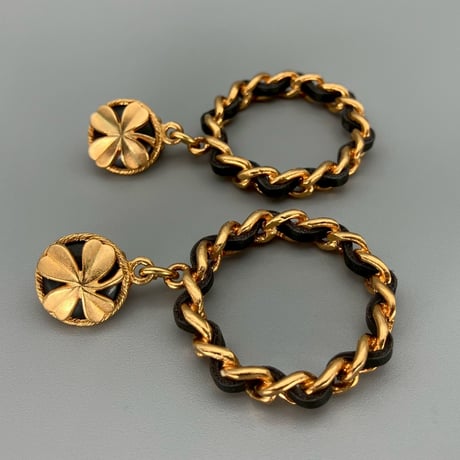 CHANEL (シャネル) ヴィンテージ クローバー 四葉 レザー スイング イヤリング