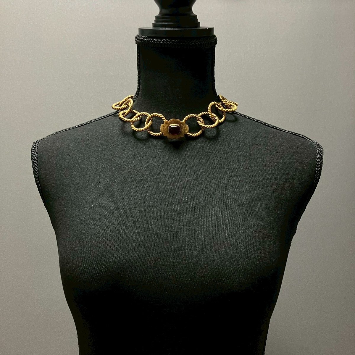 CHANEL (シャネル) ヴィンテージ カラーストーン グリポア