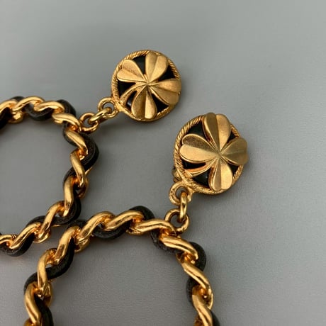 CHANEL (シャネル) ヴィンテージ クローバー 四葉 レザー スイング イヤリング