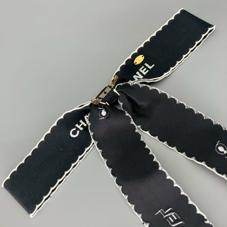 CHANEL (シャネル) ヴィンテージ リボン ロゴ ブローチ