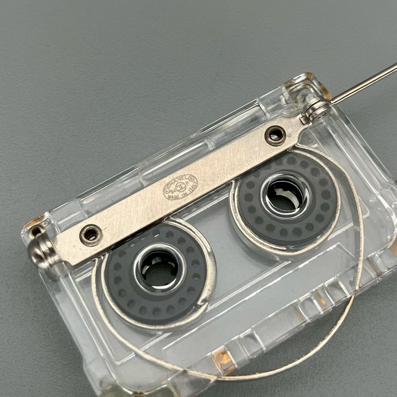 CHANEL (シャネル) ヴィンテージ カセットテープ ロゴ ブローチ