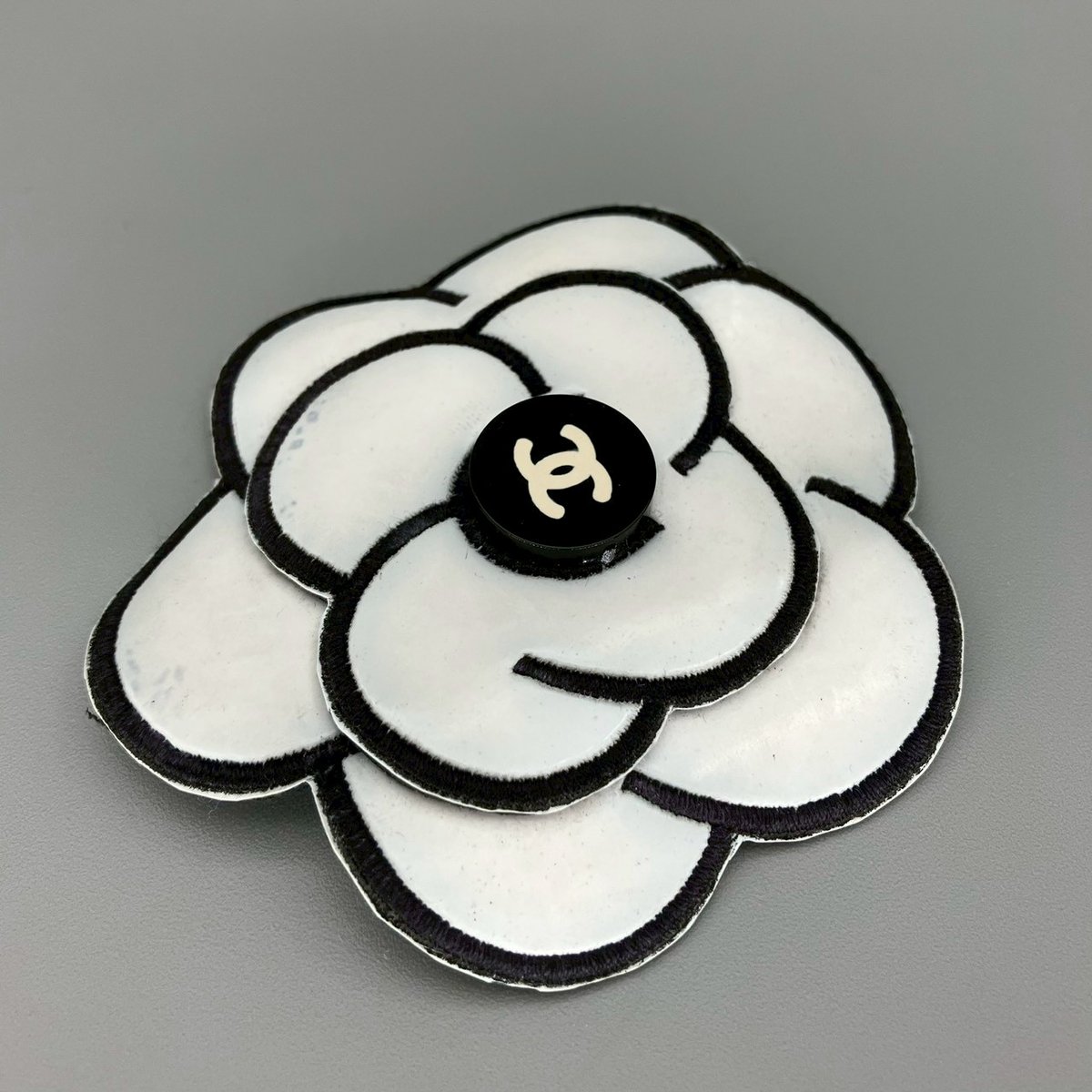 CHANEL 02A ヴィンテージ　カメリア　フェルト　ブローチ　ココマーク CHANEL (シャネル) ヴィンテージ カメリア ココマーク ブローチ